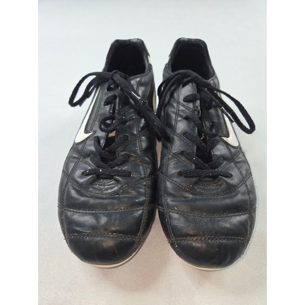 Nike | Soccer | Cleats | Men | Black and White | Size 9.5